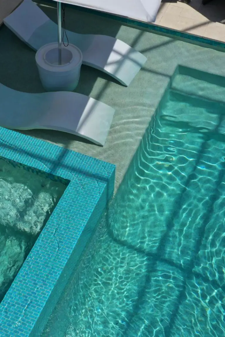 Florida's most trusted pool cleaning and repair service